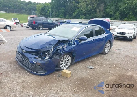 2023 Toyota Camry Le z USA, uszkodzony, nr VIN 4T1C11AK2PU085308